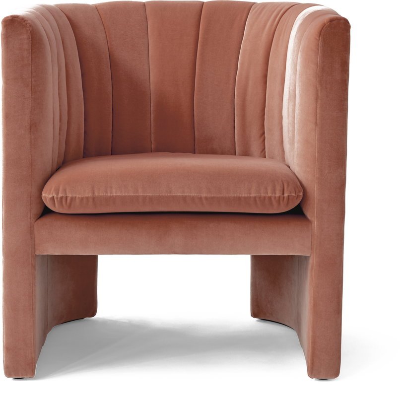 Fauteuil en velours rose Loafer - &tradition - The Cool Republic