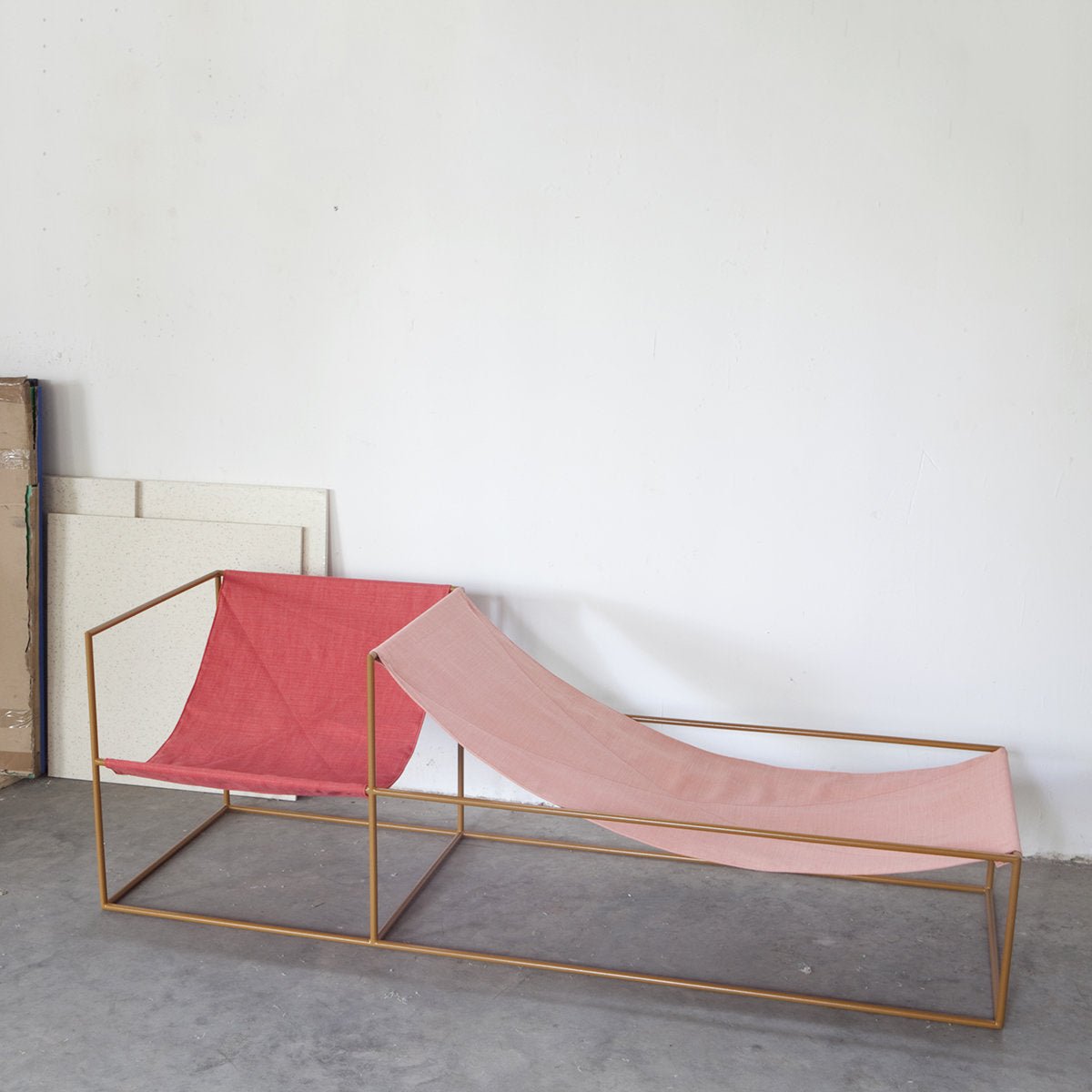 Fauteuil et chaise longue Duo Seat / Rouge / Rose - valerie_objects - The Cool Republic