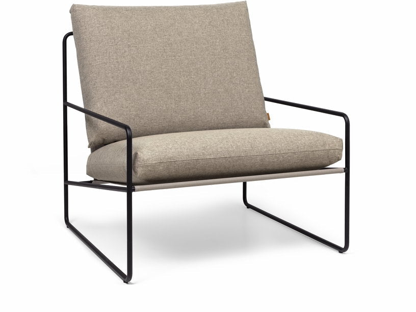 Fauteuil extérieur sable et métal noir Desert - Ferm Living - The Cool Republic