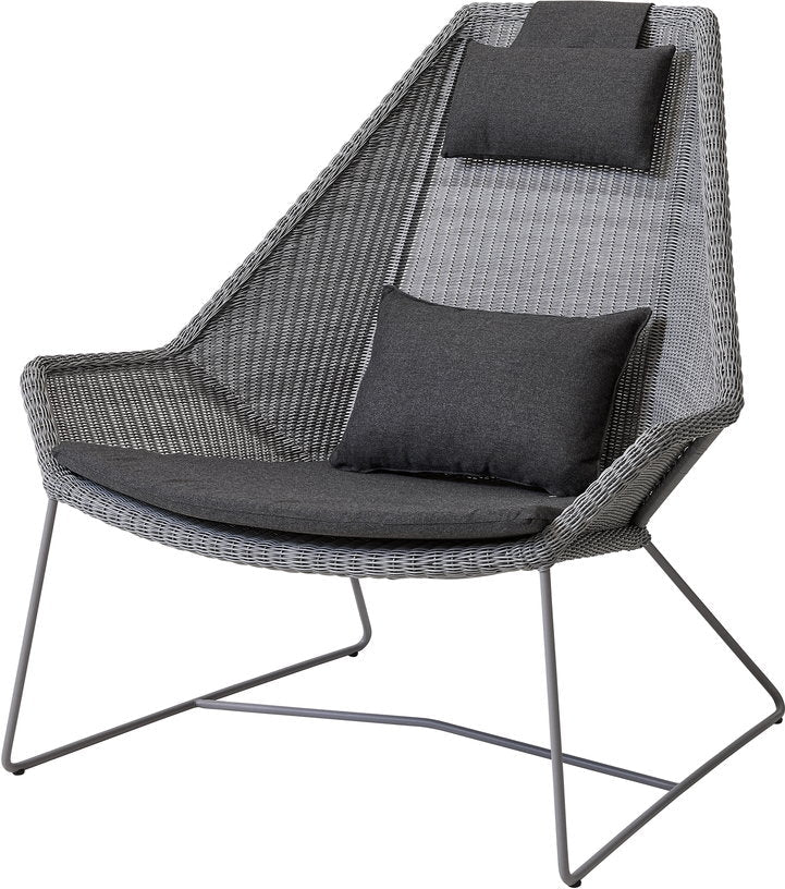 Fauteuil gris avec coussins noir Highback - Cane - Line - The Cool Republic