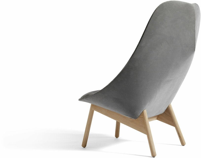 Fauteuil gris foncé matelassé et chêne massif naturel Uchiwa - HAY - The Cool Republic