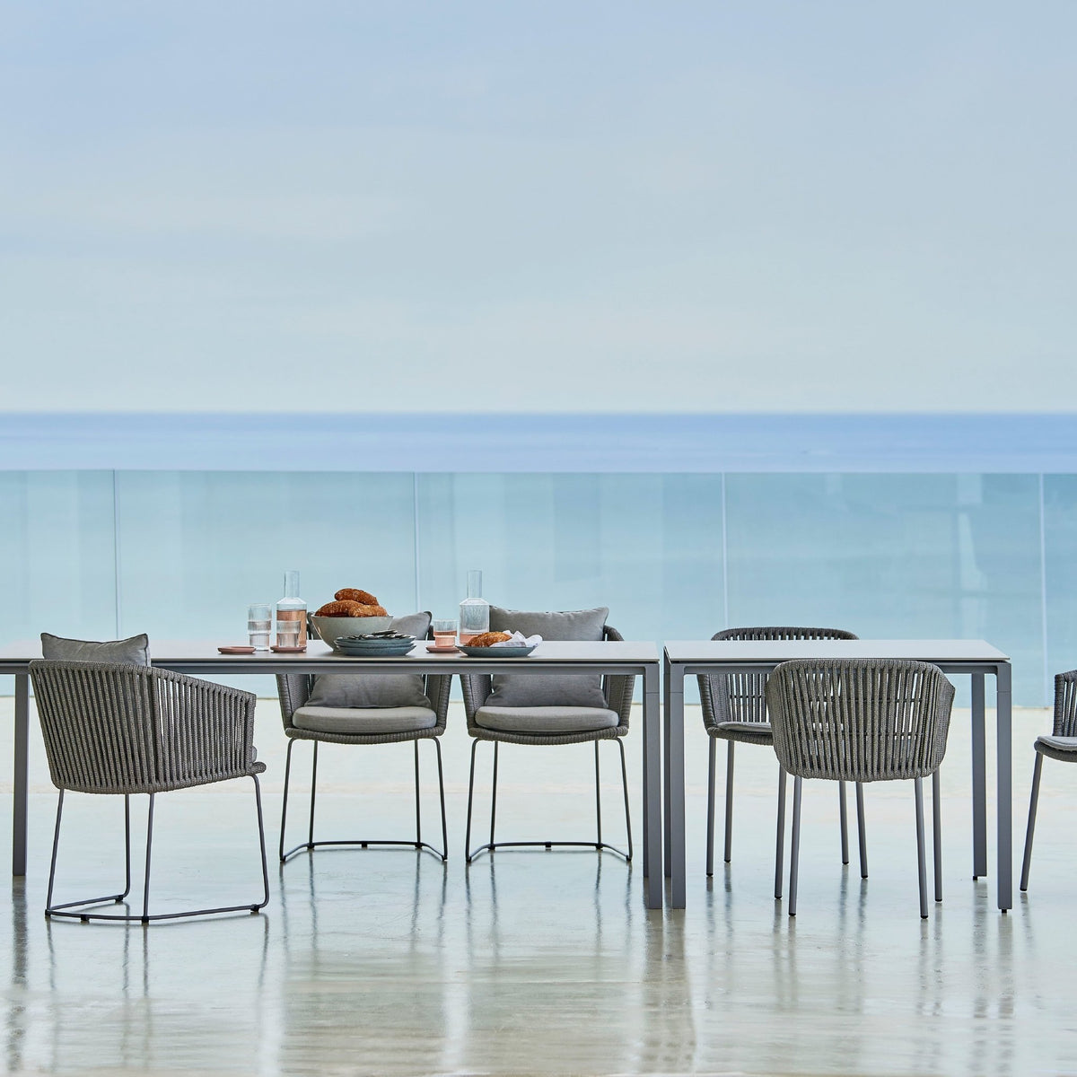 Fauteuil gris Moments - Cane-Line - The Cool Republic