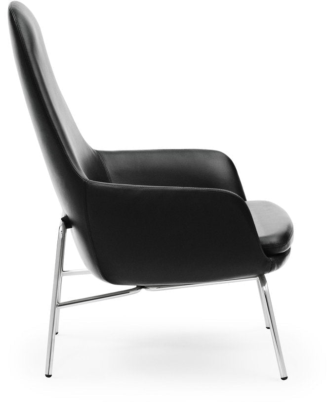 Fauteuil haut avec pieds en chrome et assise en cuir noir Era - Normann Copenhagen - The Cool Republic