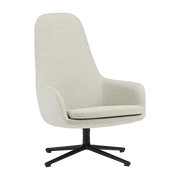 Fauteuil haut pivotant avec pieds en acier noir et assise en tissu beige Era - Normann Copenhagen - The Cool Republic