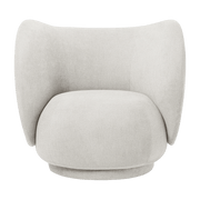 Fauteuil lounge blanc bouclé Rico - Ferm Living - The Cool Republic