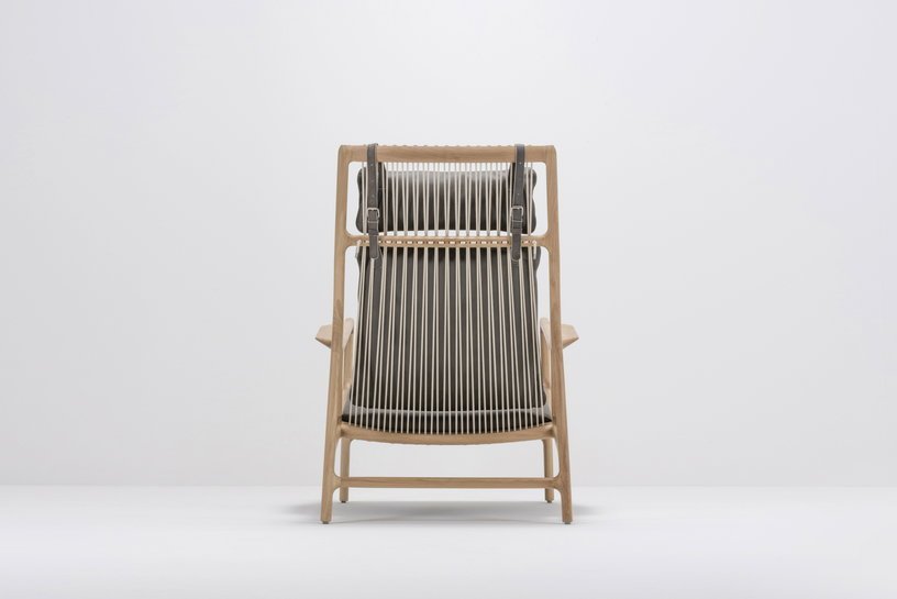 Fauteuil lounge en chêne et cuir gris Dedo - Gazzda - The Cool Republic