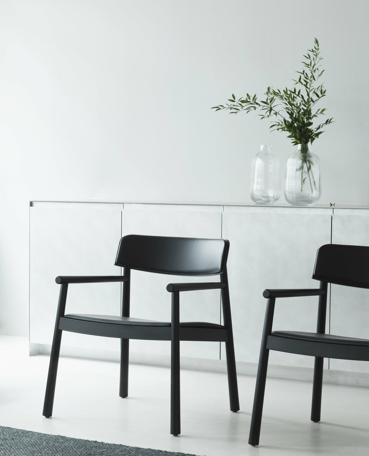 Fauteuil lounge en frêne noir Timb noir - Normann Copenhagen - The Cool Republic