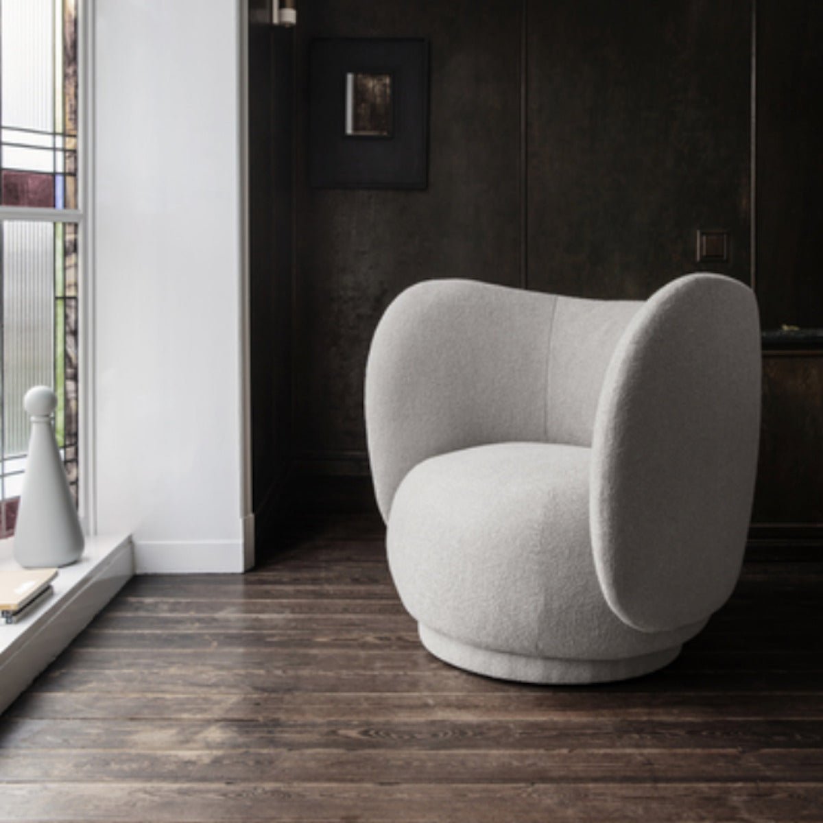 Fauteuil lounge sable bouclé Rico - Ferm Living - The Cool Republic