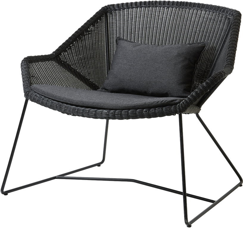Fauteuil noir avec coussins noirs Breeze lounge - Cane - Line - The Cool Republic