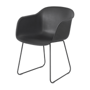 Fauteuil noir piétement traîneau Fiber - Muuto - The Cool Republic