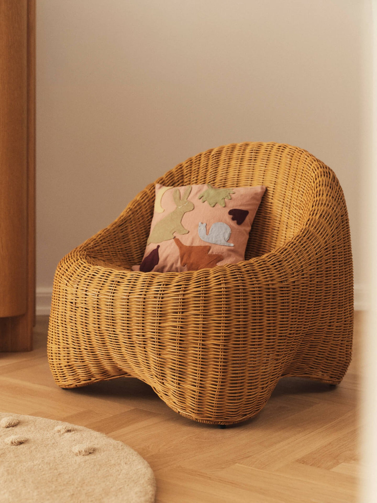 Fauteuil pour enfant en rotin tressé naturel Willora - Ferm Living - The Cool Republic