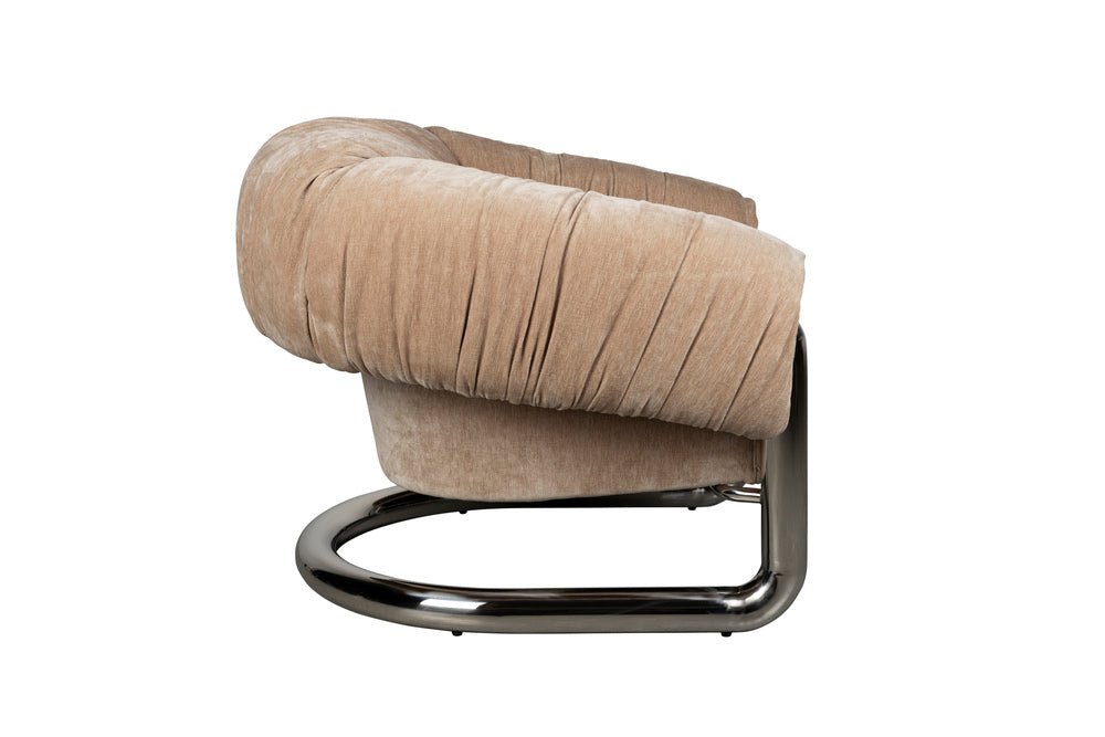 Fauteuil rétro en velours marron et acier chromé Marly - Dutchbone - The Cool Republic