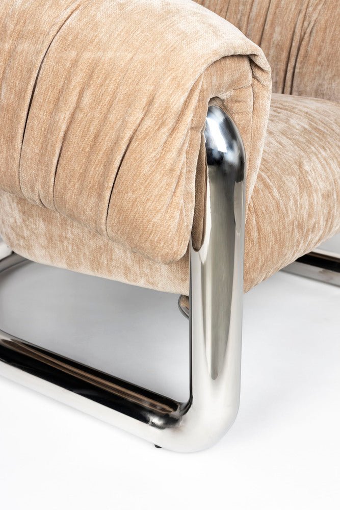Fauteuil rétro en velours marron et acier chromé Marly - Dutchbone - The Cool Republic