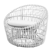 Fauteuil rond cadre blanc Nest - Cane-Line - The Cool Republic