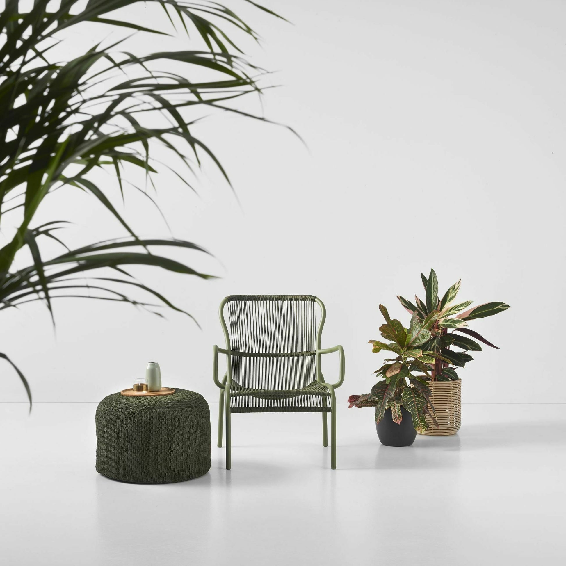 Fauteuil vert mousse Loop - Vincent Sheppard - The Cool Republic