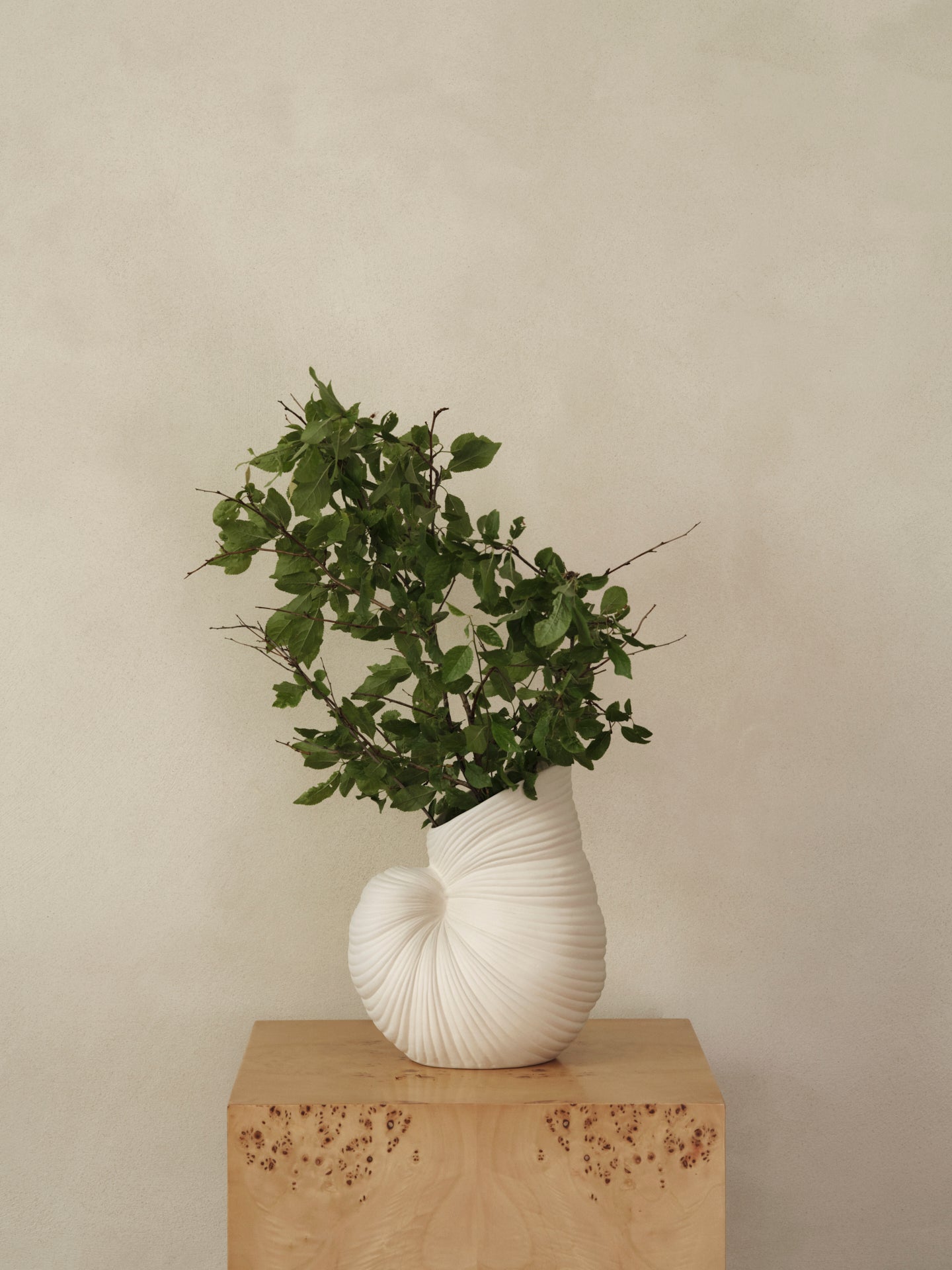 Vase coquillage en grès blanc cassé 26,5cm Shell - Ferm Living
