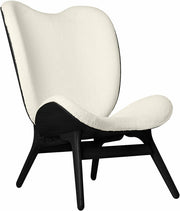Grand fauteuil blanc en chêne noir A Conversation Piece - UMAGE - The Cool Republic