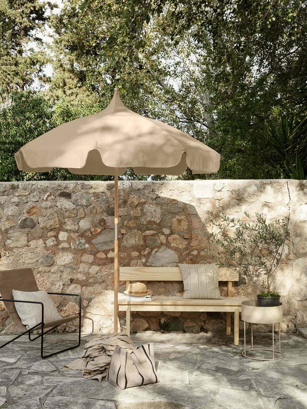 Grand parasol beige Lull - Ferm living - The Cool Republic