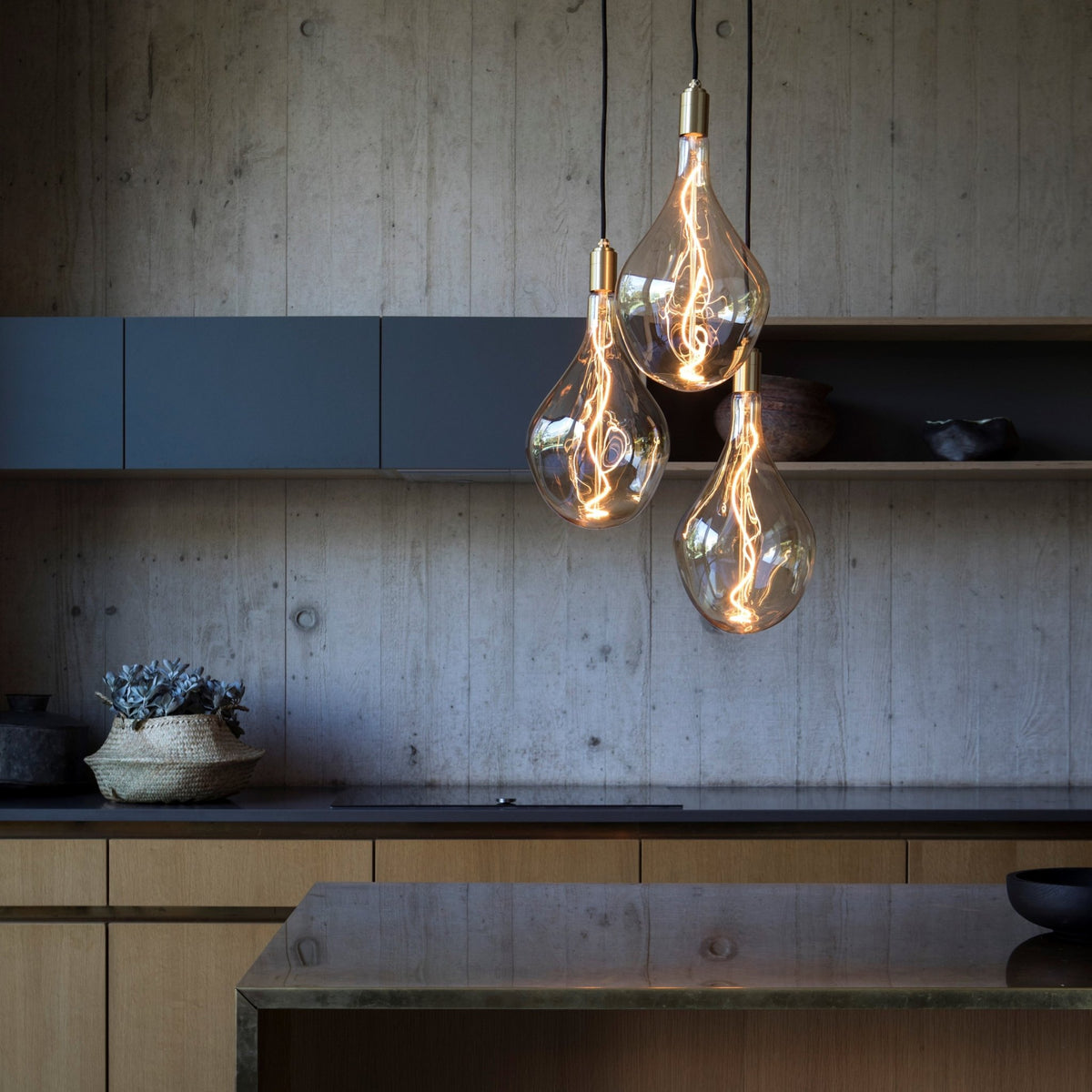Grande Ampoule LED E27 5W filament dimmable Voronoi III - tala - The Cool Republic