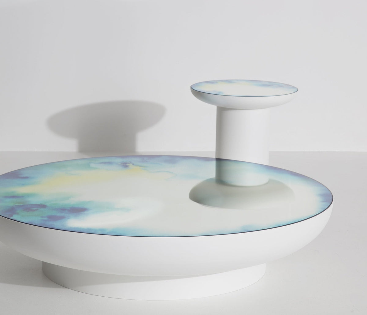 Grande table basse bleu-jaune 110 cm Francis - Petite Friture - The Cool Republic