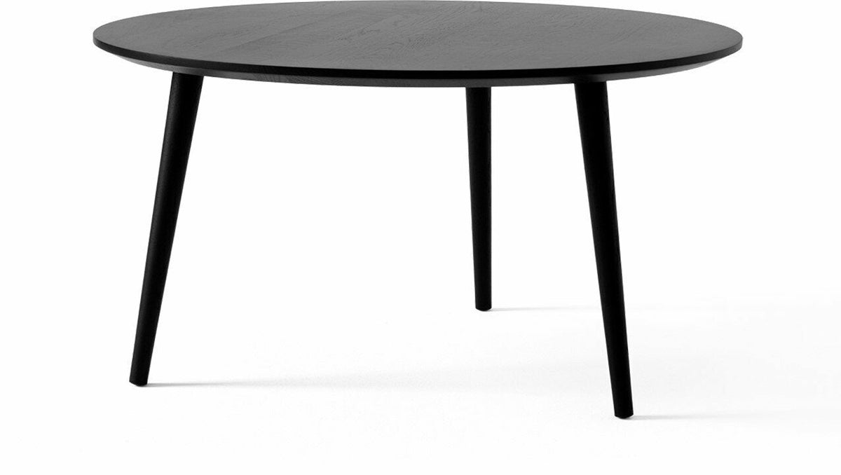 Grande table basse en chêne laqué noir In Between SK15 - &Tradition - The Cool Republic