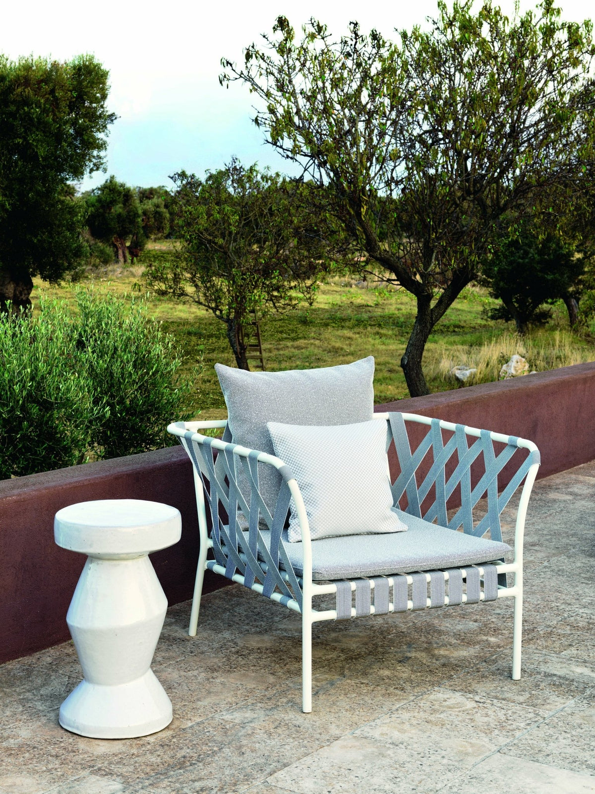 Charcoal gray concrete pedestal table 32 x 58 cm Inout 49 - Gervasoni - The Cool Republic