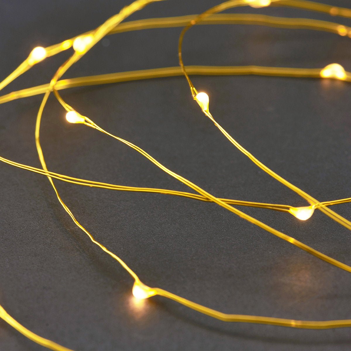 Guirlande lumineuse dorée String Lights - House Doctor - The Cool Republic