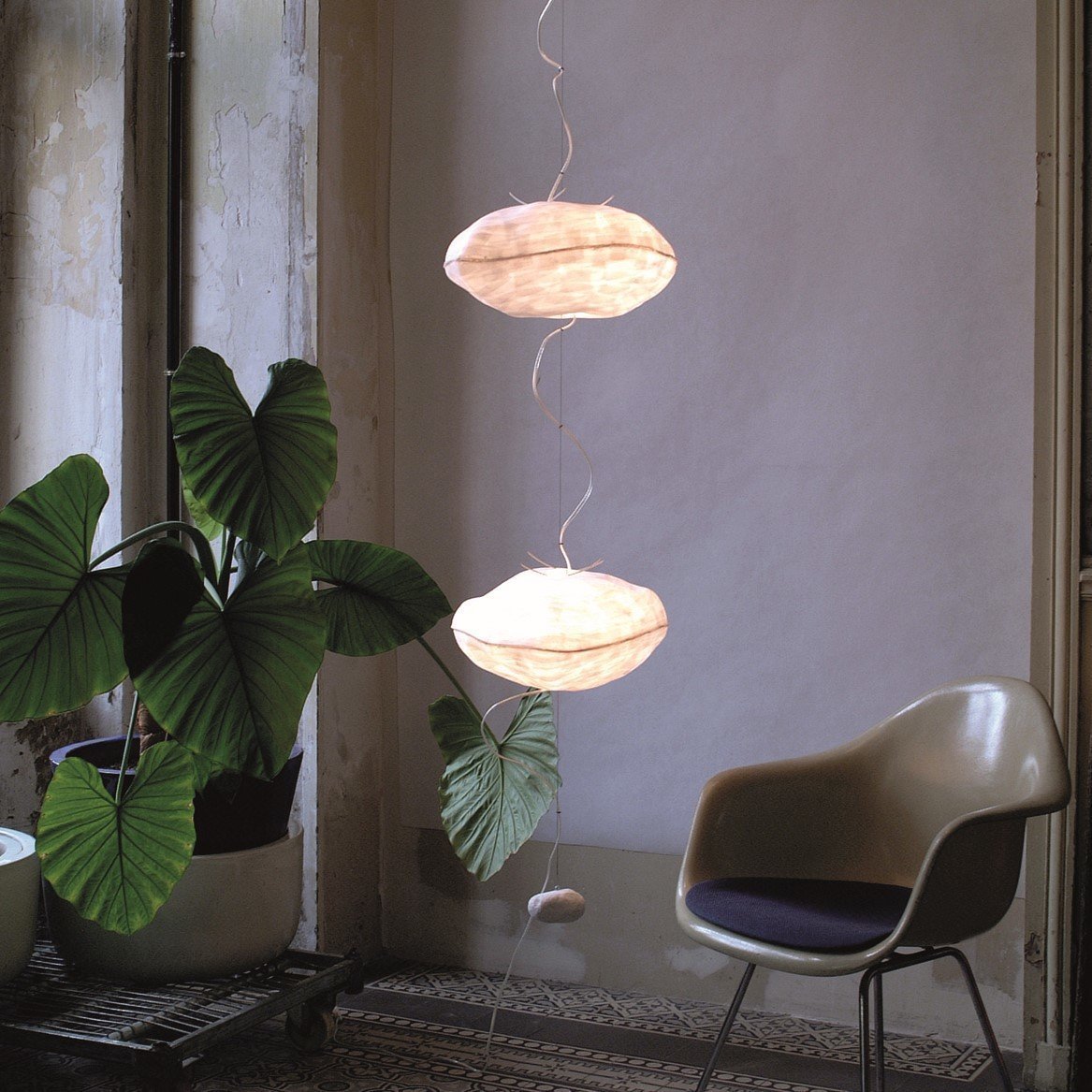 Guirlande suspendue en papier branchement plafond Points de suspension - Céline Wright - The Cool Republic