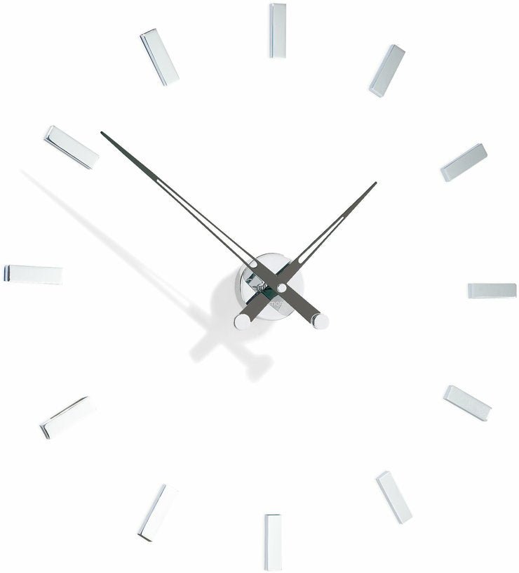 Horloge murale 12 signaux horaires aiguilles noires Tacón I - Nomon - The Cool Republic