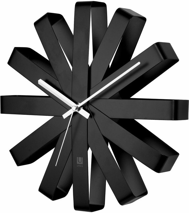 Horloge murale en acier noire Ribbon - Umbra - The Cool Republic