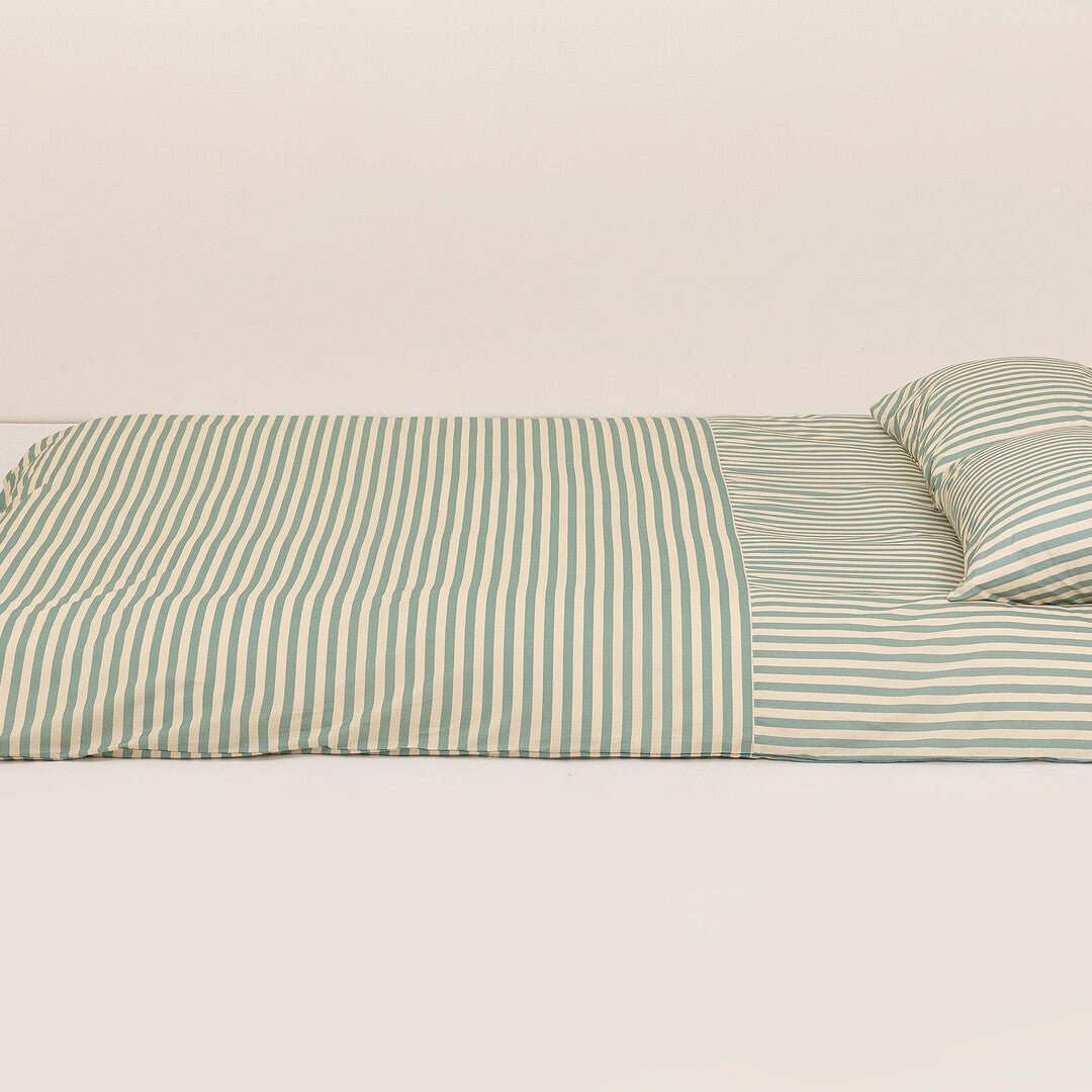 Housse de couette lit double en popeline de coton bio à rayures bleu turquoise 240 x 220 cm Leonard - Nobodinoz - The Cool Republic