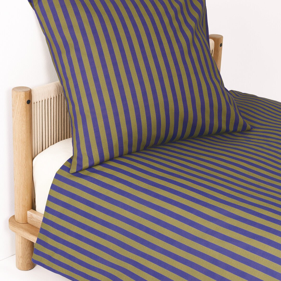 Housse de couette lit individuel en popeline de coton bio à rayures bleu indigo 150 x 200 cm Sheldon - Nobodinoz - The Cool Republic