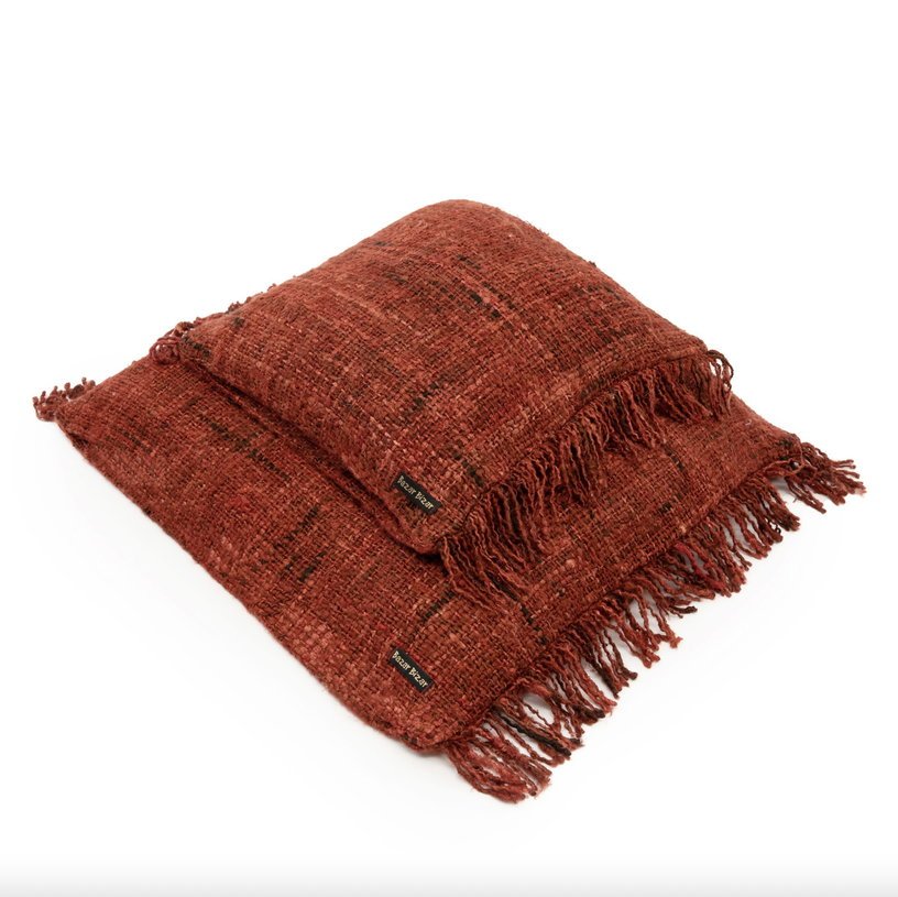 Housse de coussin 40 x 40 cm rouge cerise Oh My Gee - Bazar Bizar - The Cool Republic