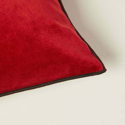 Housse De Coussin Dario Rouge Et Bourdon Noir - Madura - The Cool Republic
