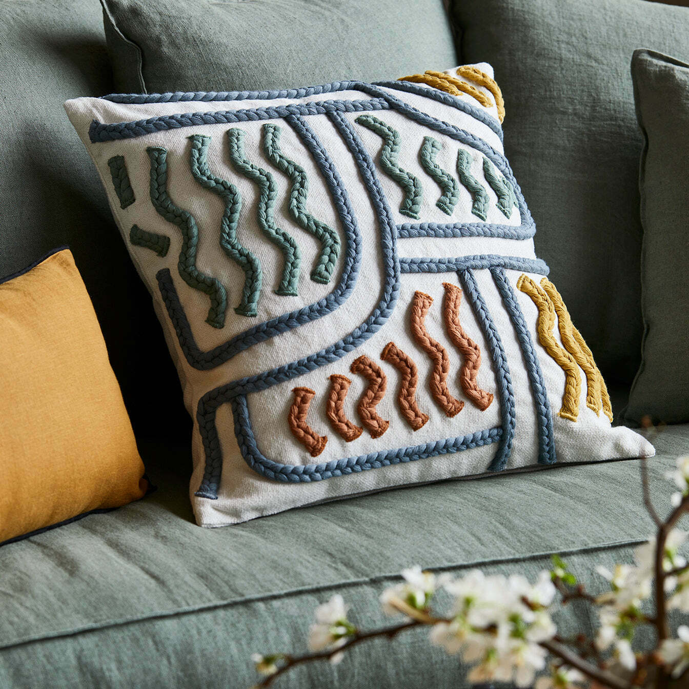 Housse De Coussin Grafika Blanc Cassé Et Multicolore - Madura - The Cool Republic