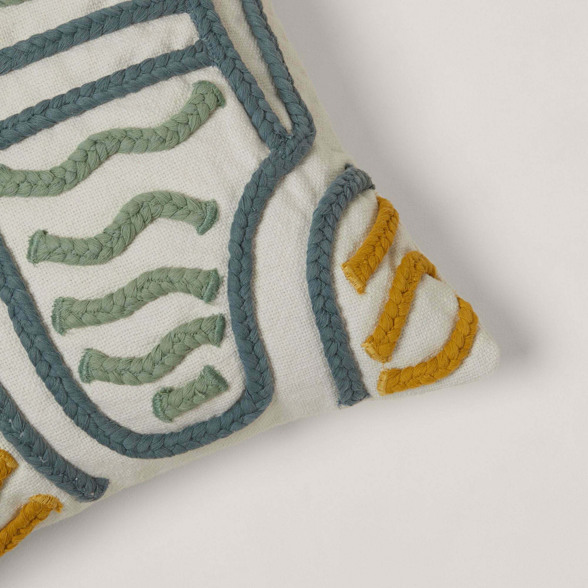 Housse De Coussin Grafika Blanc Cassé Et Multicolore - Madura - The Cool Republic