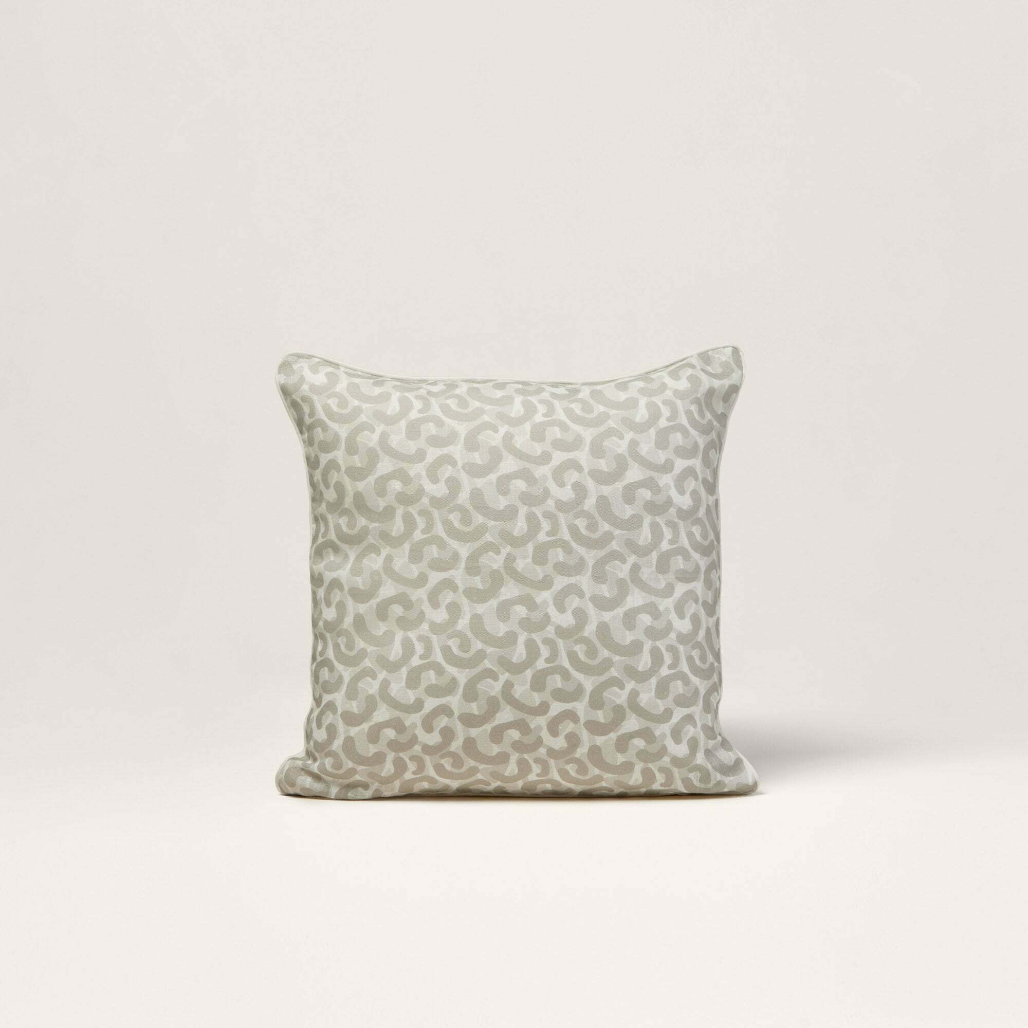 Housse De Coussin Leo Naturel Et Gris - Madura - The Cool Republic