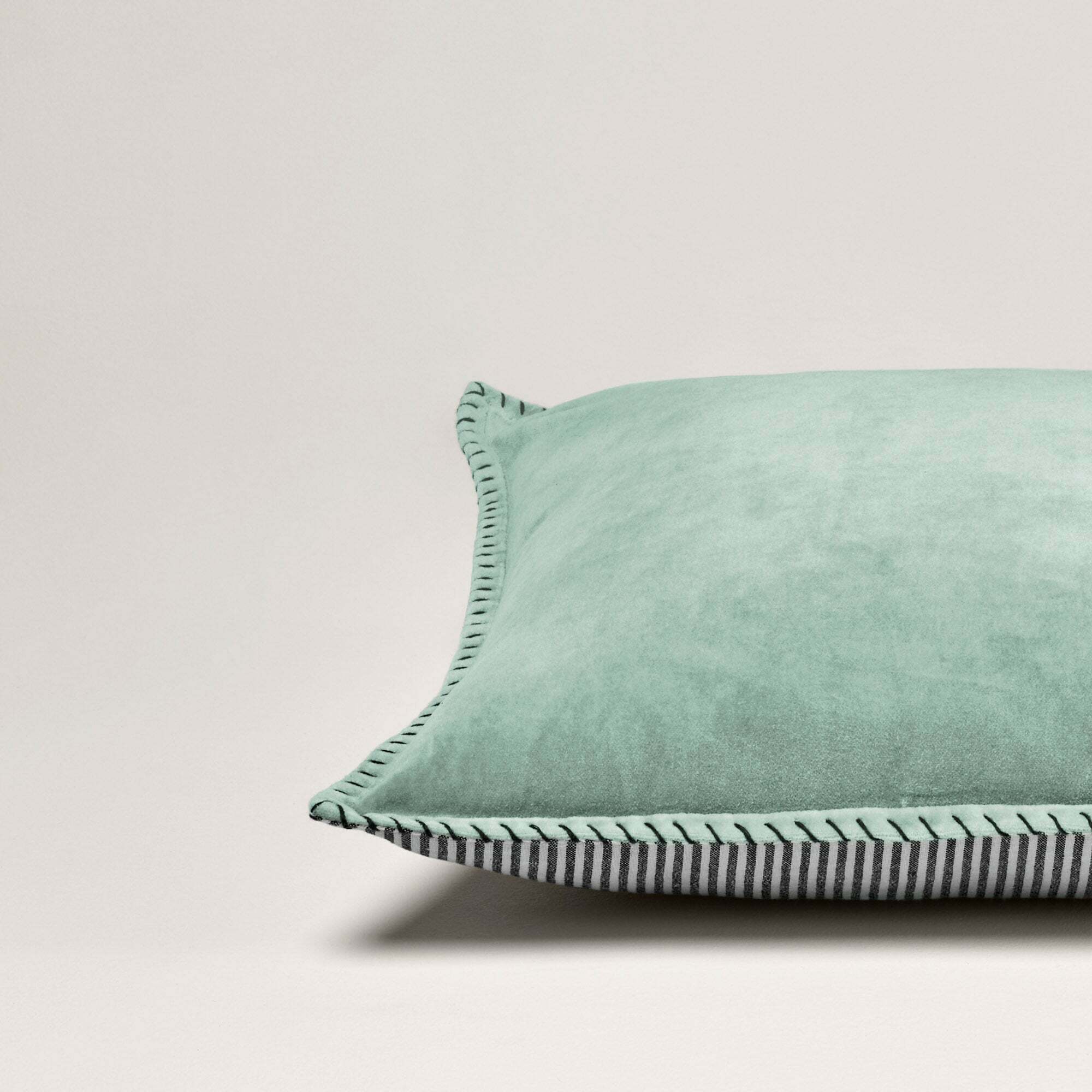 Housse De Coussin Malo Vert D'eau - Madura - The Cool Republic