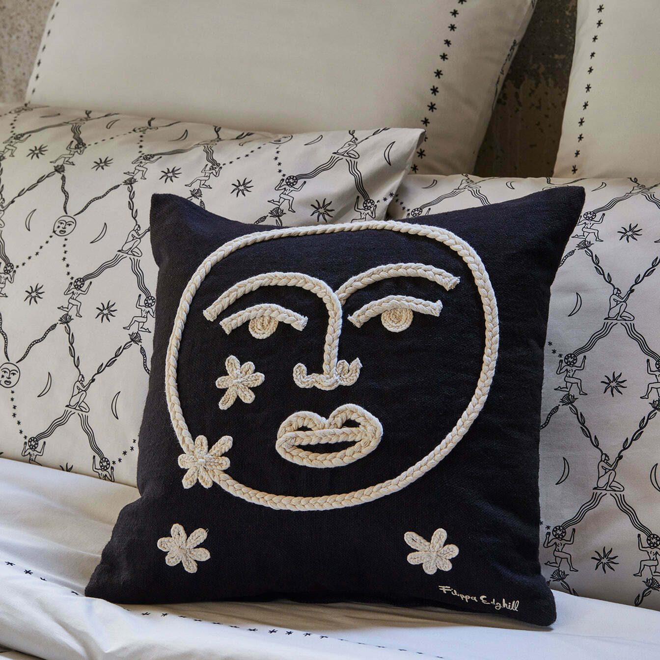Housse De Coussin Moon Noir Et Naturel - Madura - The Cool Republic