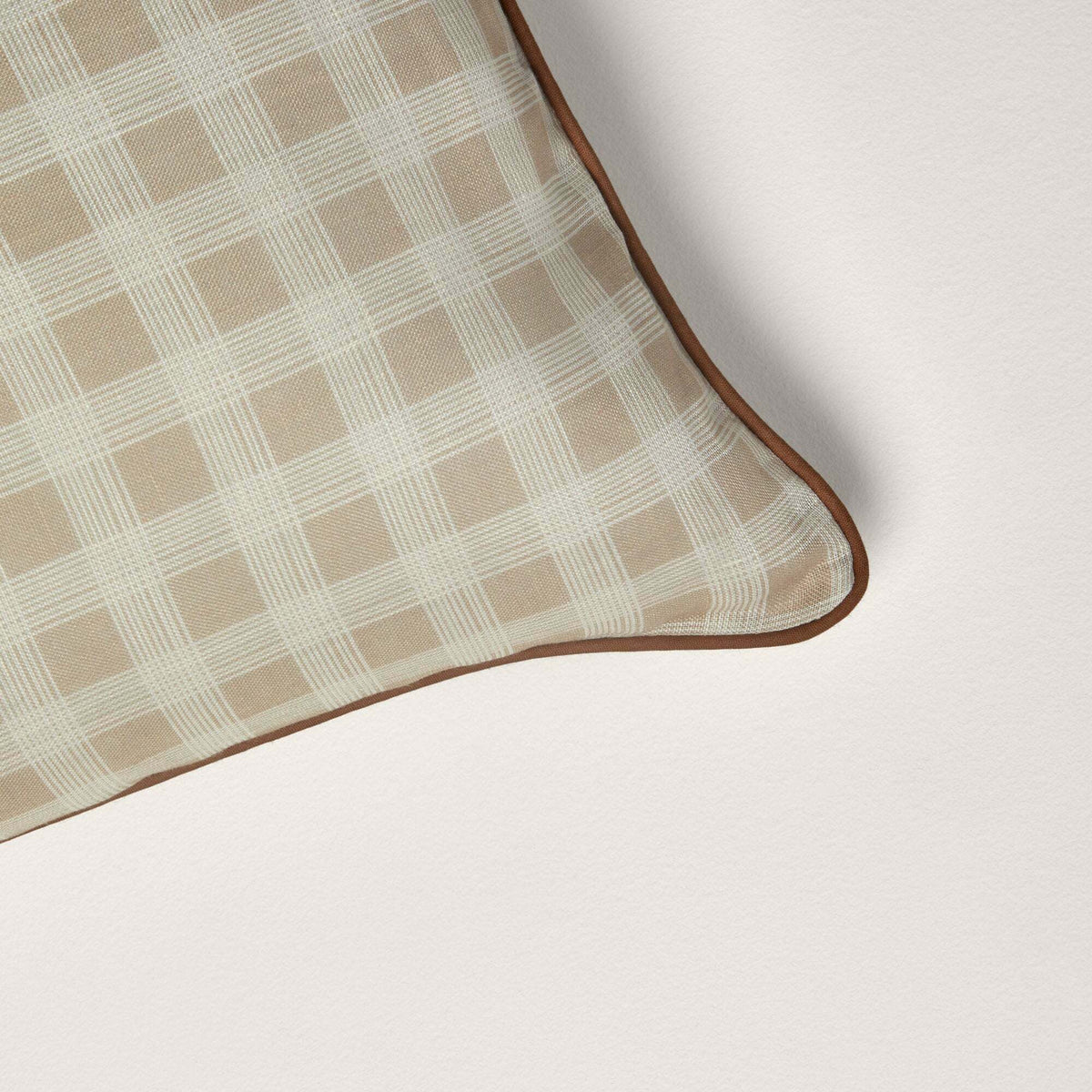 Housse De Coussin Vicky Écru Et Beige Rosé - Madura - The Cool Republic
