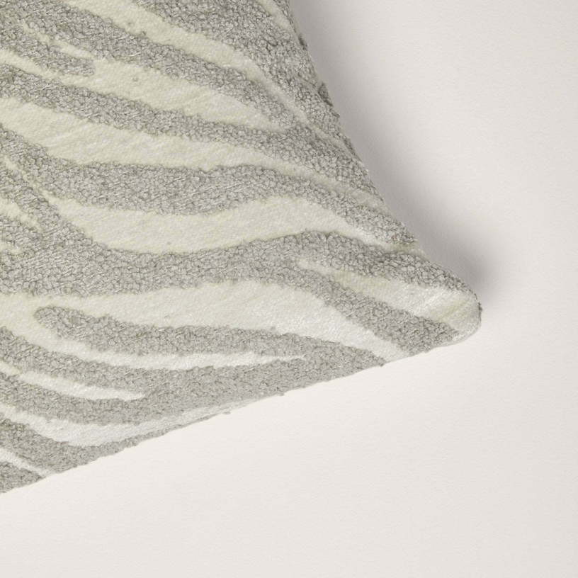 Housse De Coussin Zebia Naturel Et Gris - Madura - The Cool Republic