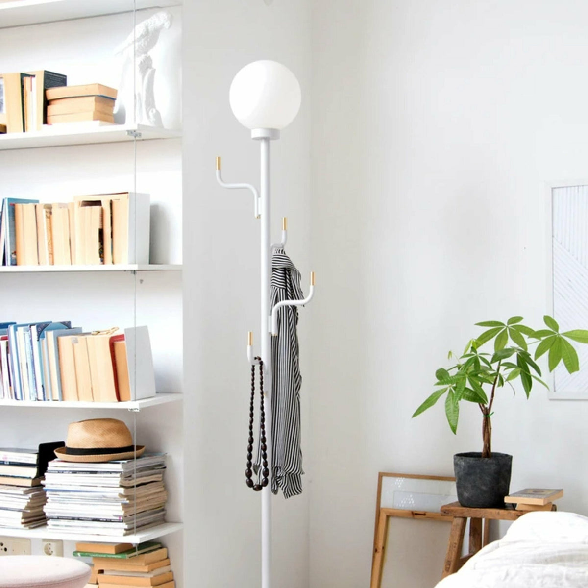 Lampadaire blanc Big Darling - Swedish Ninja - The Cool Republic