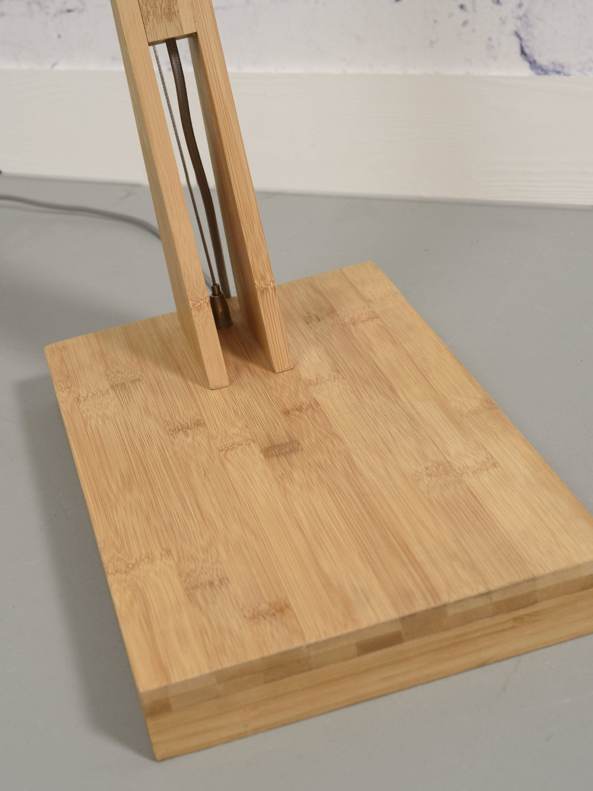 Lampadaire blanc en bambou et lin Montblanc - Good & Mojo - The Cool Republic
