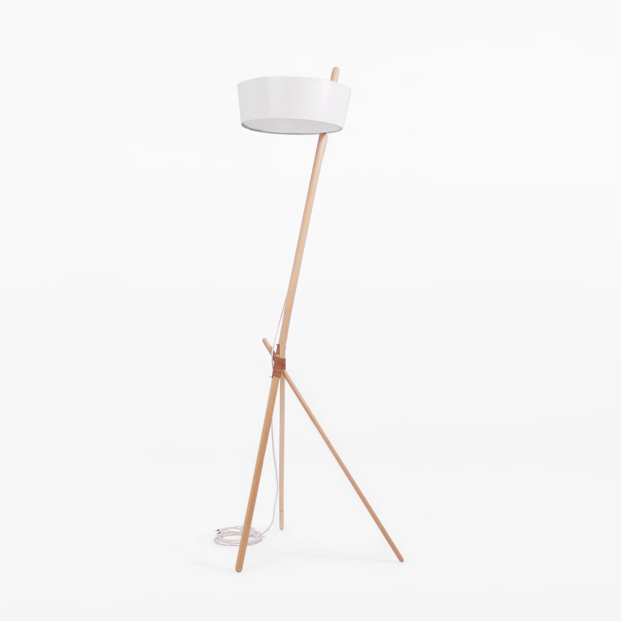 Lampadaire blanc KA XL Functional - Woodendot - The Cool Republic