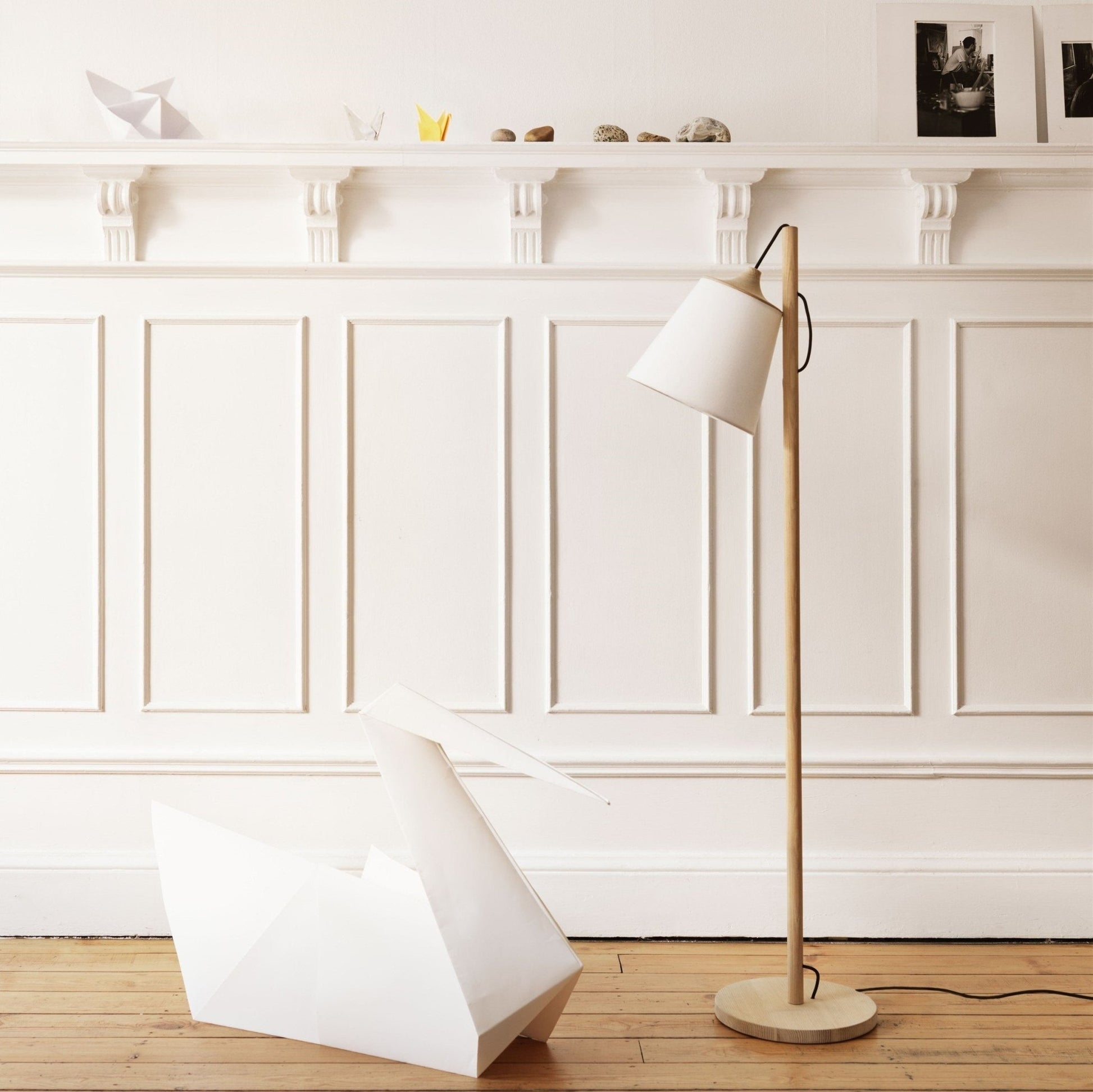 Lampadaire blanc Pull - Muuto - The Cool Republic