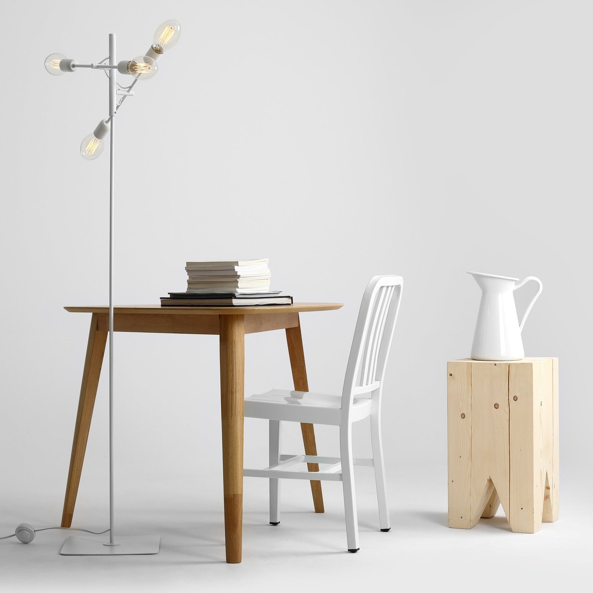 Lampadaire blanc Twigo 4 - Custom Form - The Cool Republic