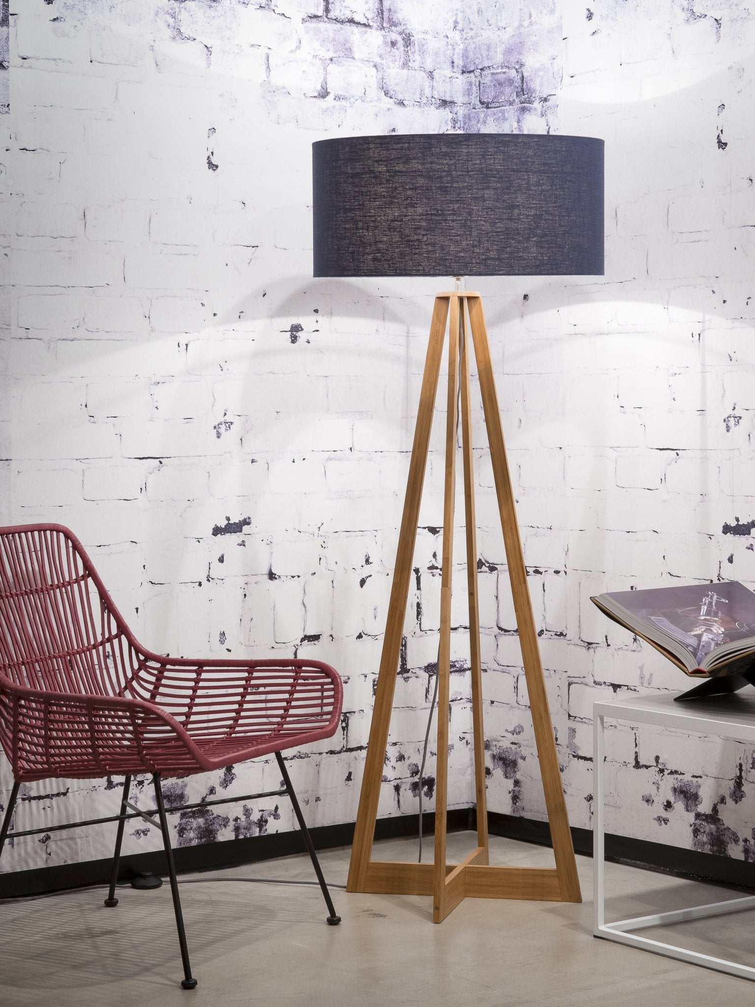 Lampadaire bleu Everest - Good & Mojo - The Cool Republic