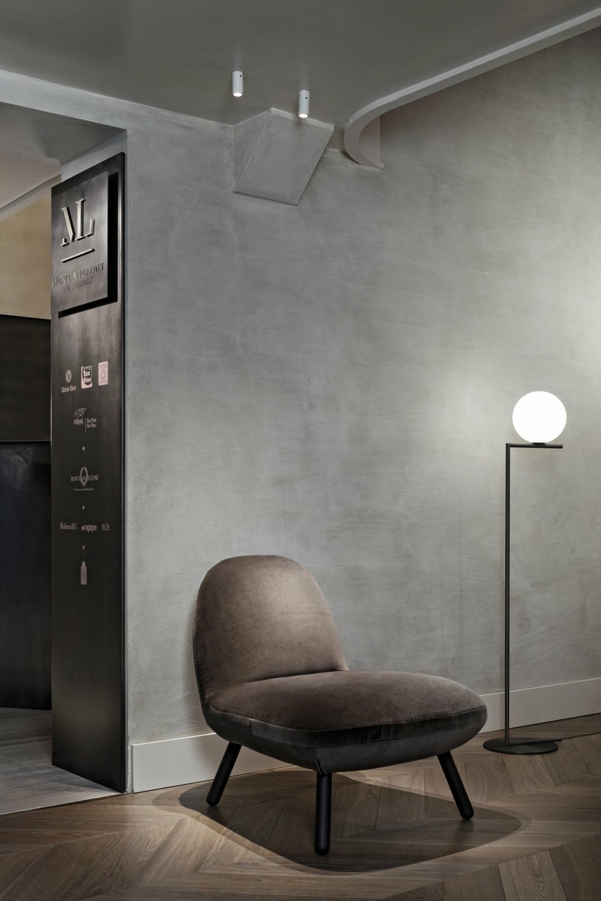 Lampadaire design en acier noir 135 cm IC - Flos - The Cool Republic