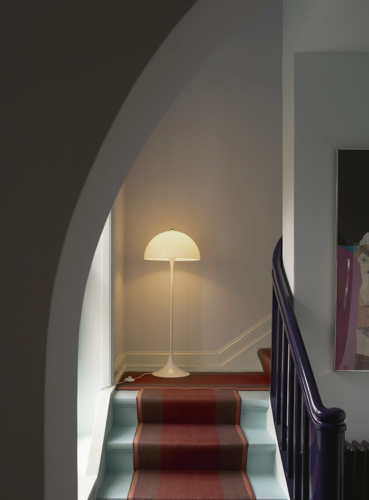 Lampadaire design en acrylique opalisé blanc 40x103,5cm Panthella - Louis Poulsen — vue 2