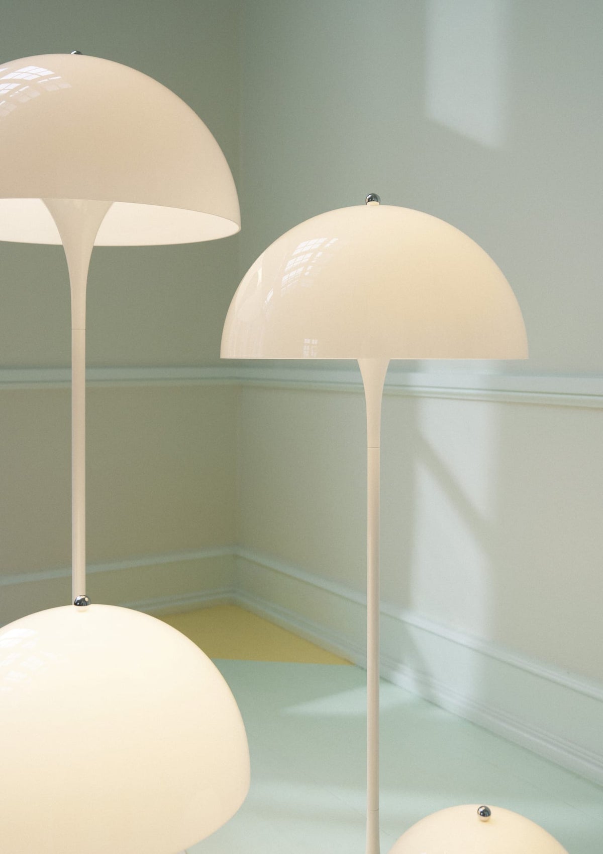 Lampadaire design en acrylique opalisé blanc 40x103,5cm Panthella - Louis Poulsen — vue 21